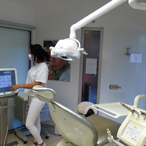 Clinique orthodontie OrthoNîmes